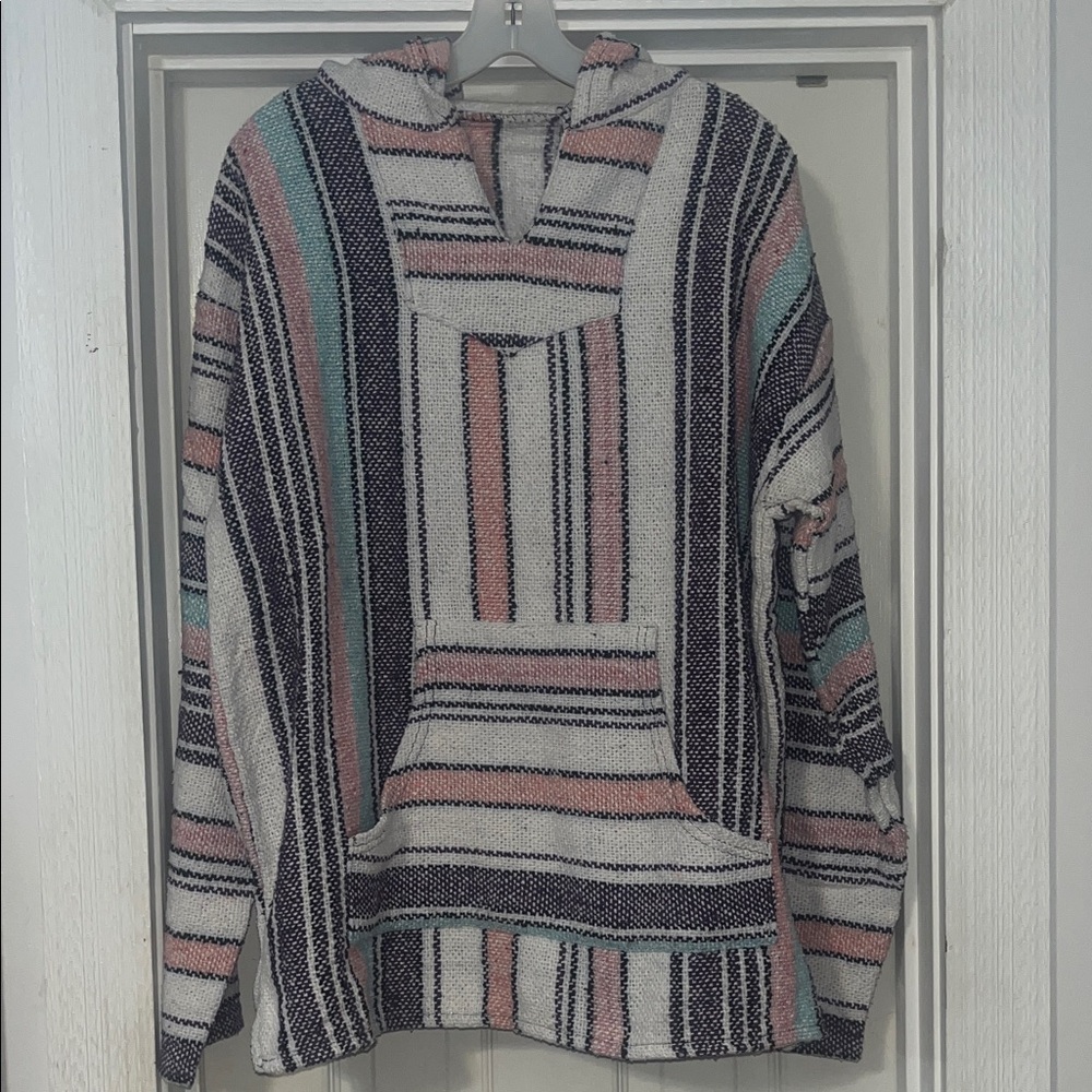 Striped Baja Hoodie super cute! Like new. Comfy! No tags. Large.